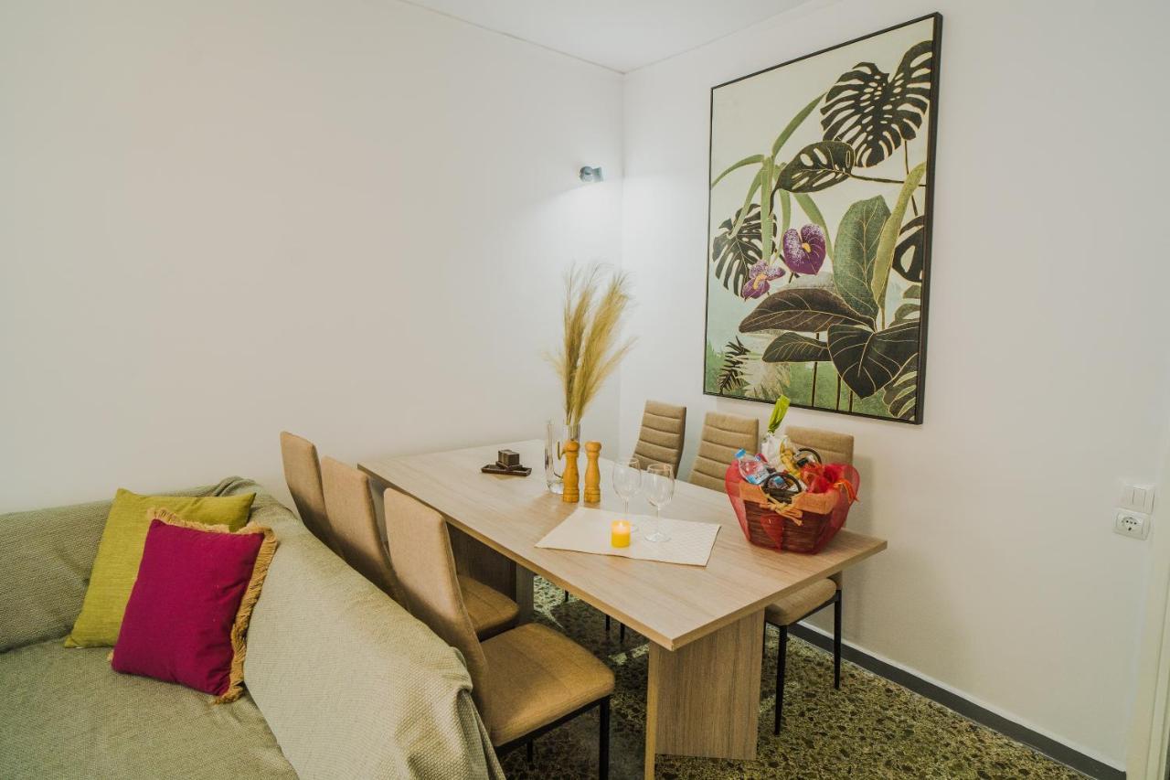 Green Apartment Ground Floor Feel Like Home Properties Saronida Luaran gambar