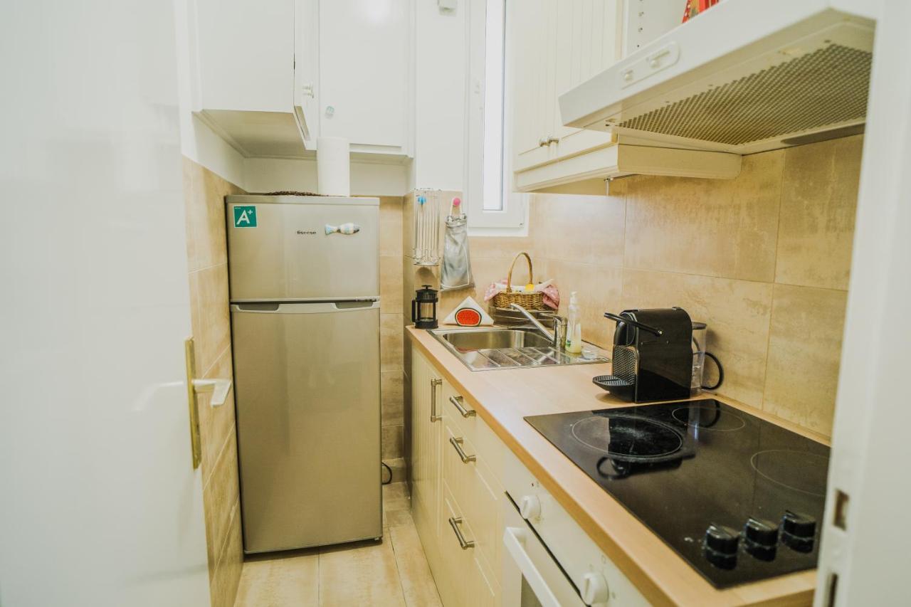 Green Apartment Ground Floor Feel Like Home Properties Saronida Luaran gambar